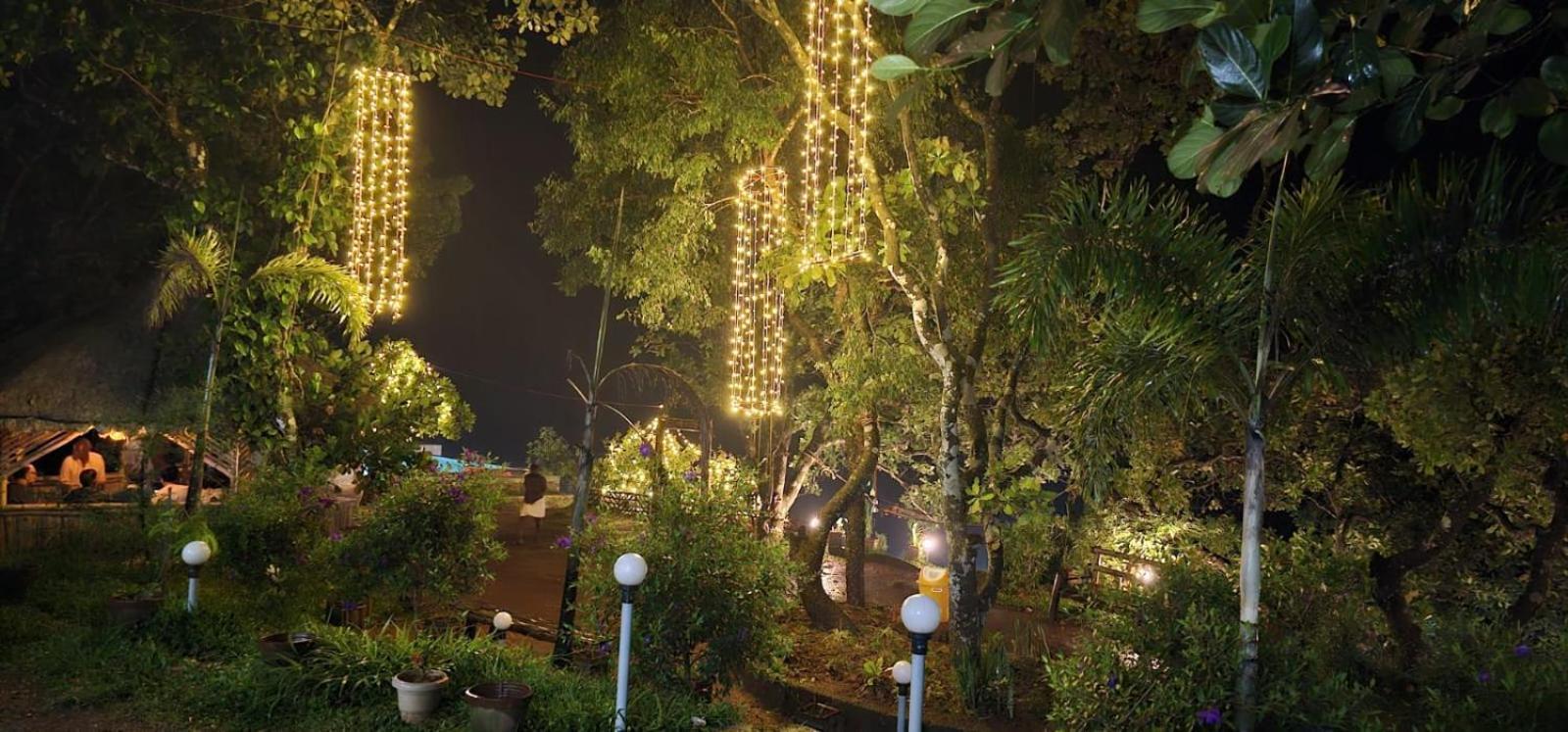 Rock Campers Hotel And Resort Chillithodu Esterno foto