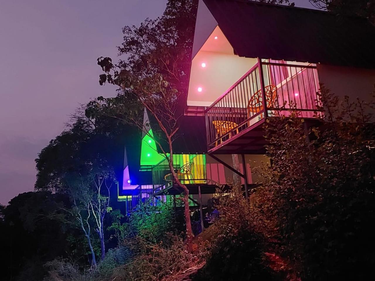 Rock Campers Hotel And Resort Chillithodu Esterno foto